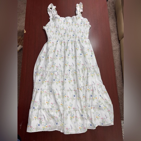 Tullabee Dresses & Skirts - Elegant Floral White Midi Dress